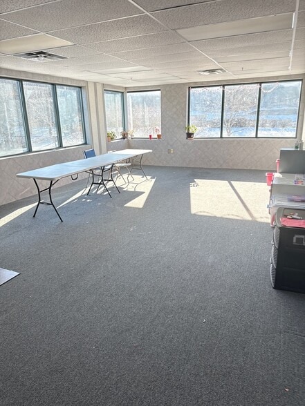 More Photos Of 7410 Coca Cola Dr, Hanover Research And Development For Lease