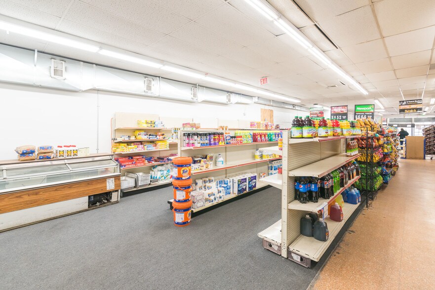 More Photos Of 5132 Park Heights Ave, Baltimore Storefront Retail Office For Lease