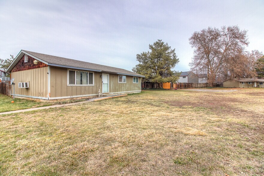 More Photos Of 1305 W King St, Yakima Apartments For Sale