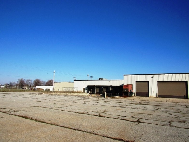 More Photos Of 507 W Indiana St, Edon Warehouse For Lease