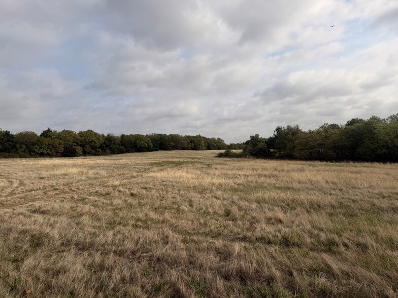More Photos Of 2548 County Road 2690, Alvord Land For Sale