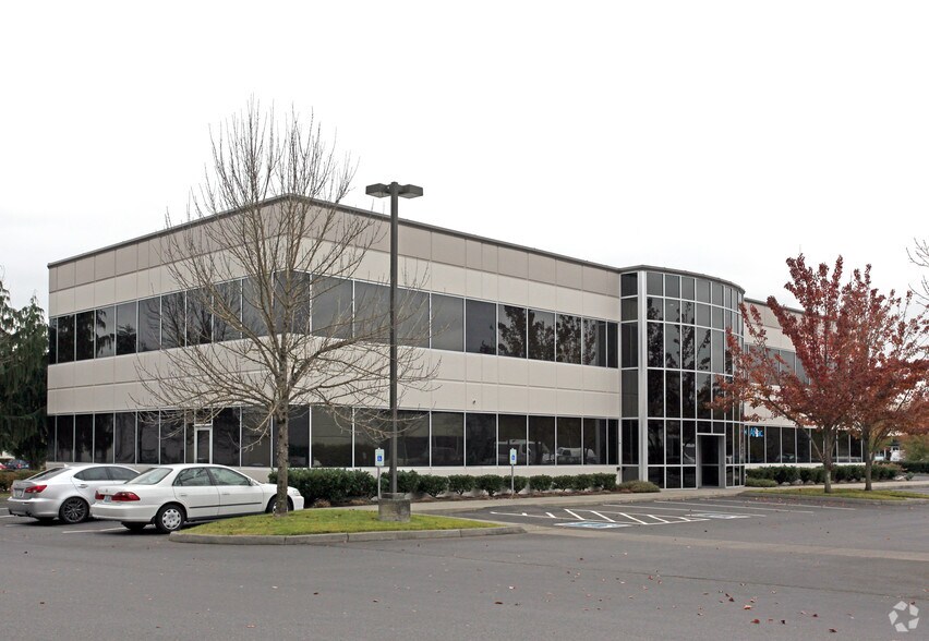More Photos Of 2590 Willamette Dr NE, Lacey Office For Lease