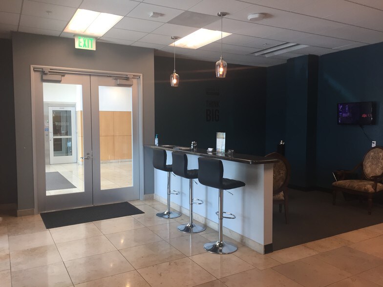 More Photos Of 25360 Magic Mountain Pkwy, Santa Clarita Unknown For Lease