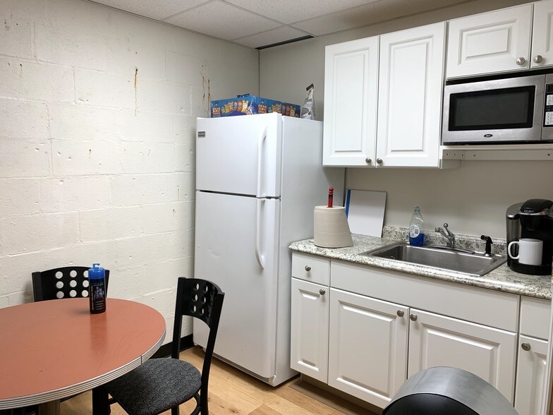 More Photos Of 1314 E Elizabeth Ave, Linden Light Distribution For Sale