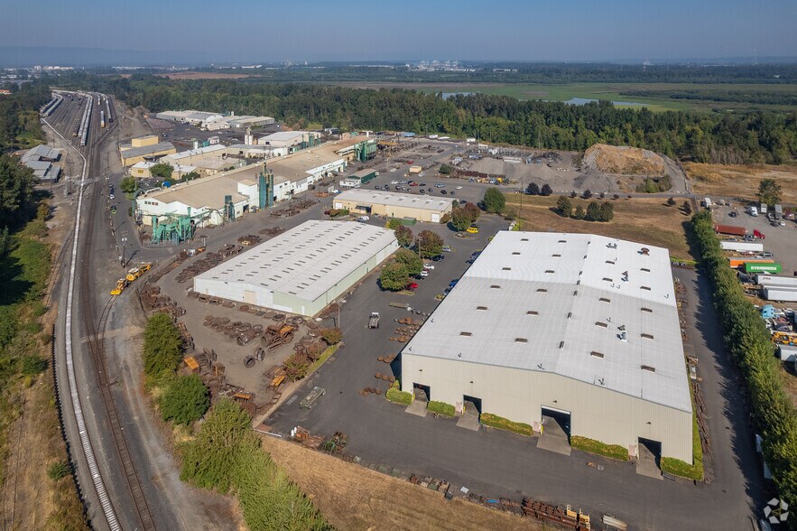 More Photos Of 10425 N Bloss Ave, Portland Manufacturing For Lease