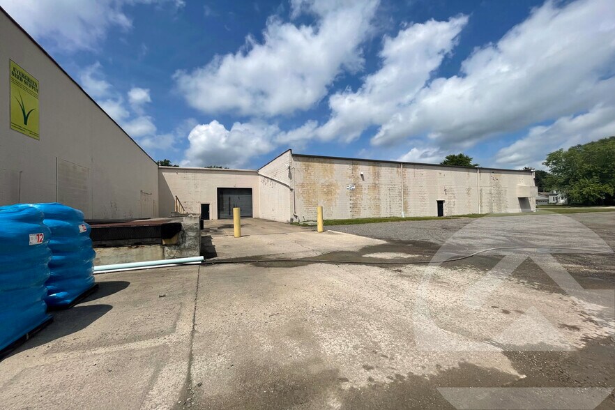 More Photos Of 7325 Douglas Rd, Lambertville Warehouse For Lease