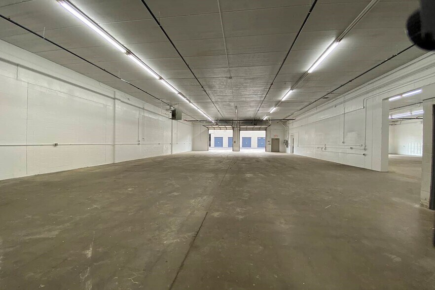 More Photos Of 6309-6323 Cambridge St, Saint Louis Park Warehouse For Lease