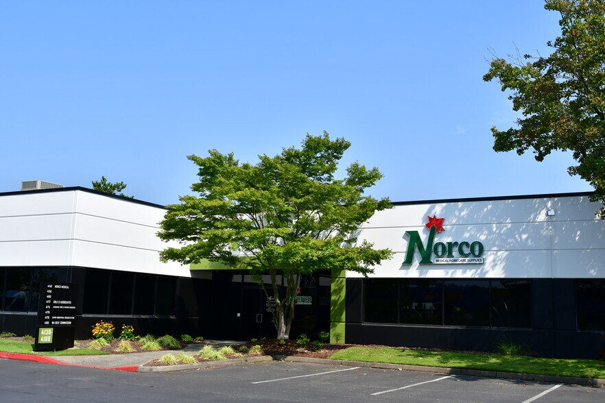 More Photos Of 401-421 SW 41st St, Renton Unknown For Lease