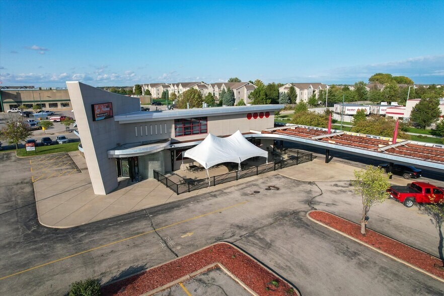 More Photos Of 608 W Town Center Blvd, Champaign Restaurant For Sale