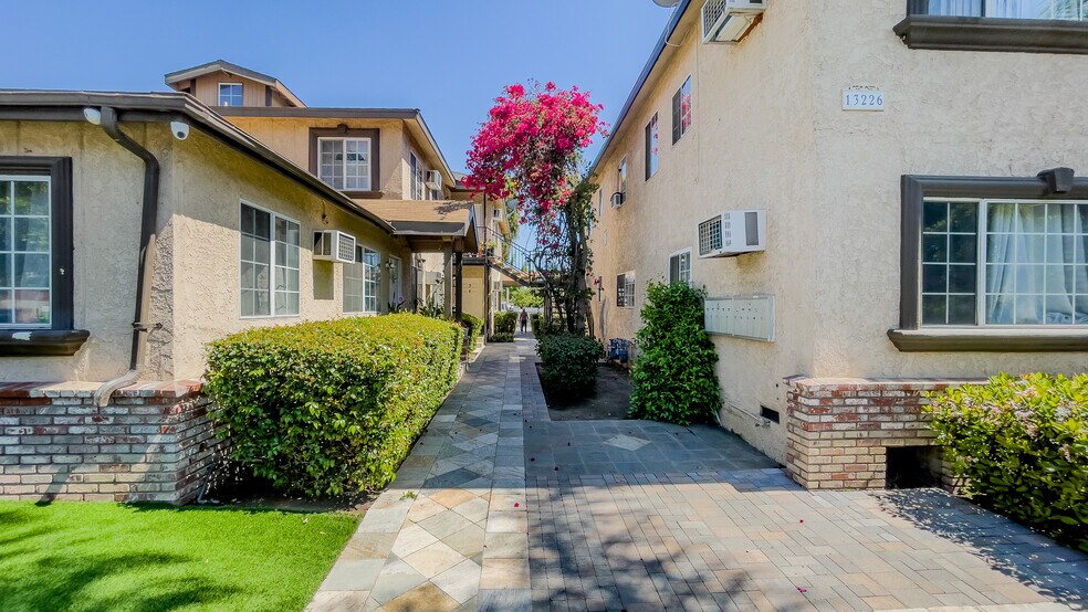 More Photos Of 13226 Paxton St, Pacoima Apartments For Sale