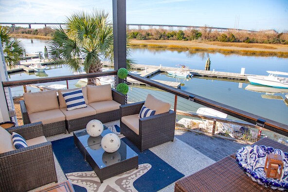 More Photos Of 670 Marina Dr, Charleston Office For Lease
