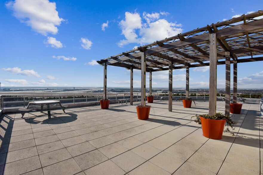 More Photos Of 2550 Wasser Ter, Herndon Office For Sale