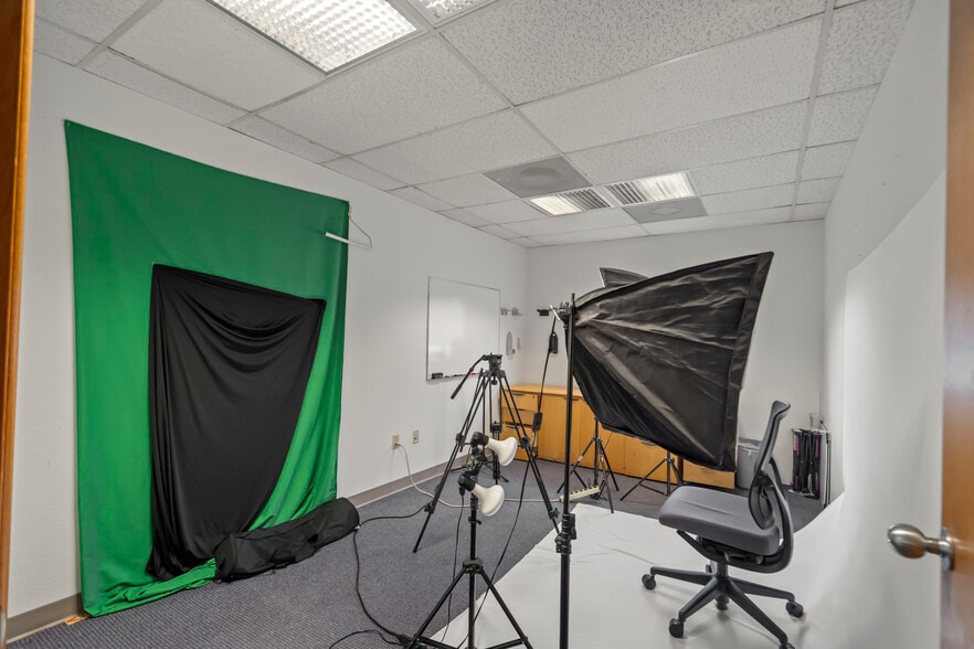 More Photos Of 4985 N 30th St, Colorado Springs Manufacturing For Sale