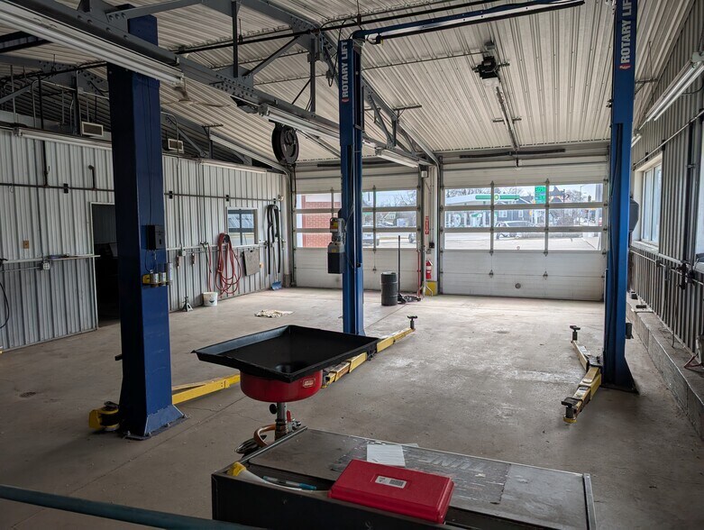 More Photos Of 400 Blackburn St, Ripon Specialty For Sale