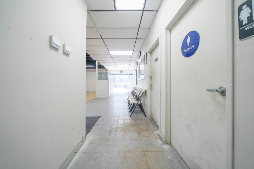 More Photos Of 1420-1424 W Olympic Blvd, Los Angeles Storefront Retail Office For Lease