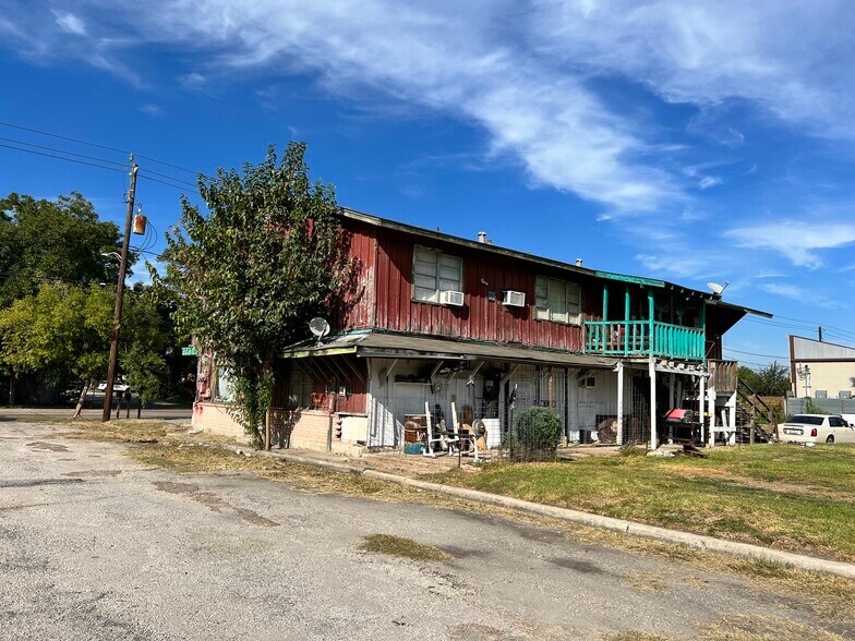 More Photos Of 2602 E Crosstimbers St, Houston Apartments For Sale