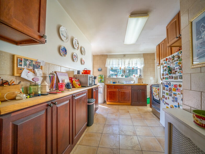 More Photos Of 544 US-6, Mahopac General Retail For Sale