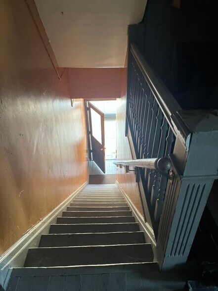 More Photos Of 1615 Maryland Ave, Covington Multifamily For Sale
