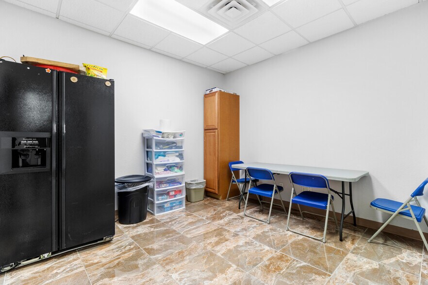 More Photos Of 2032 Orchid Ave, McAllen Office Residential For Sale