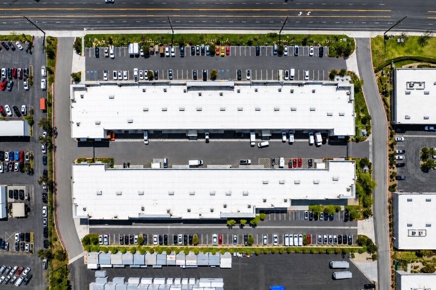 More Photos Of 865 Cochran St, Simi Valley Warehouse For Sale
