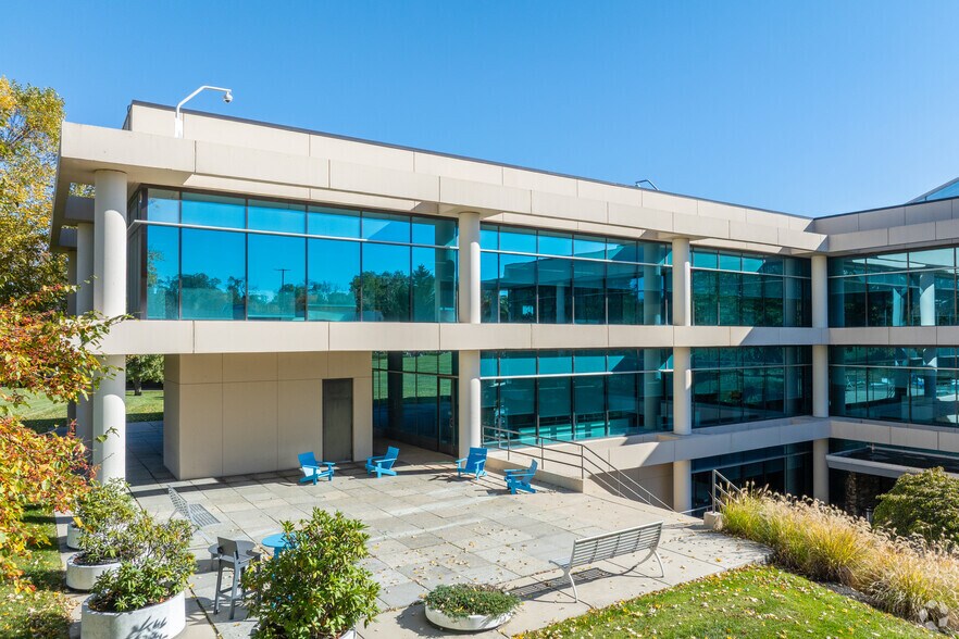 More Photos Of 100 Matsonford Rd, Radnor Office For Lease