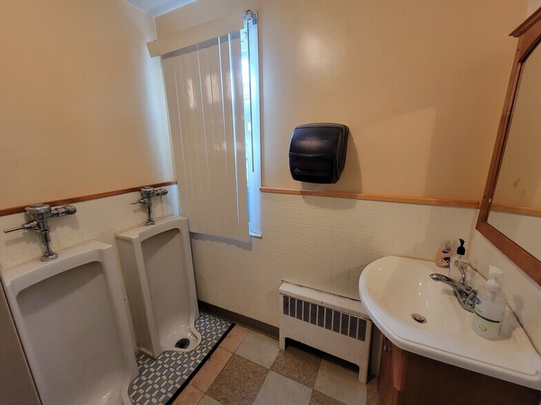 More Photos Of 1107 Delaware Ave SW, Washington Religious Facility For Sale