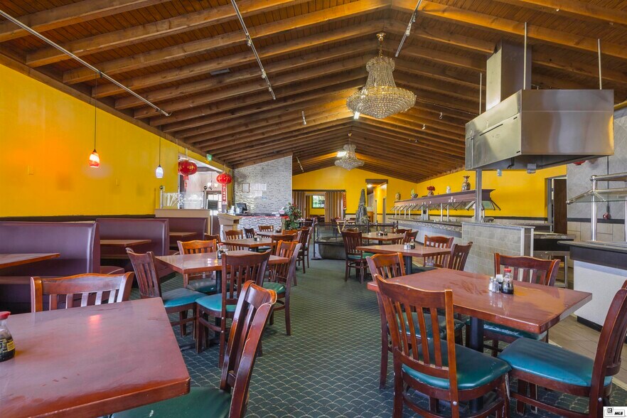 More Photos Of 1801 E Madison Ave, Bastrop Restaurant For Sale
