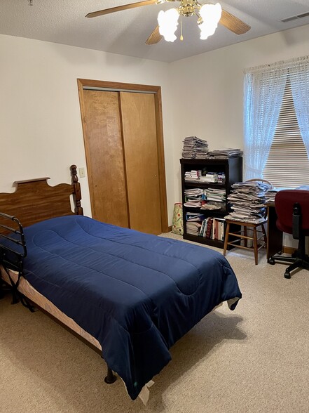 More Photos Of 410 Sunset Dr, Vandalia Apartments For Sale