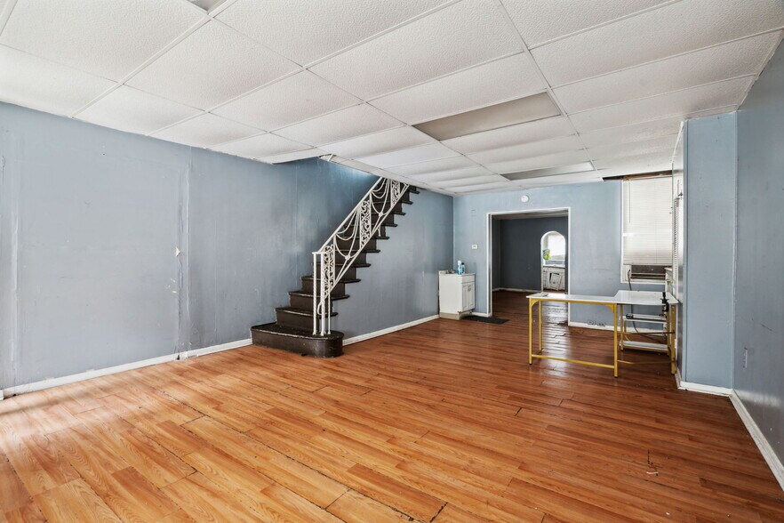 More Photos Of , Philadelphia Unknown For Sale