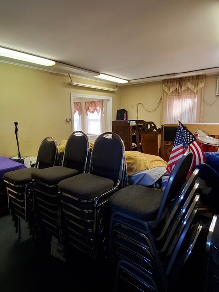 More Photos Of 165 N Ocean Ave, Patchogue Medical For Sale