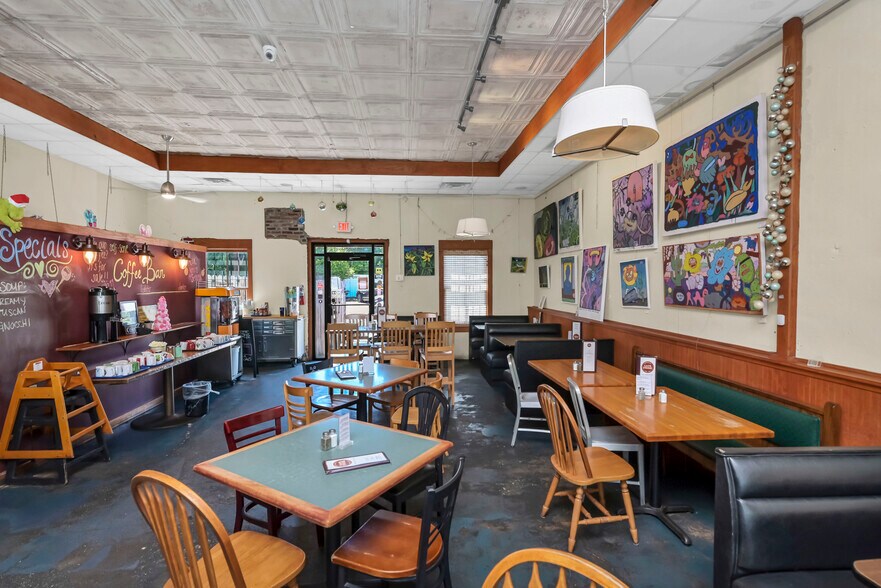 More Photos Of 300 State St, West Columbia Restaurant For Sale