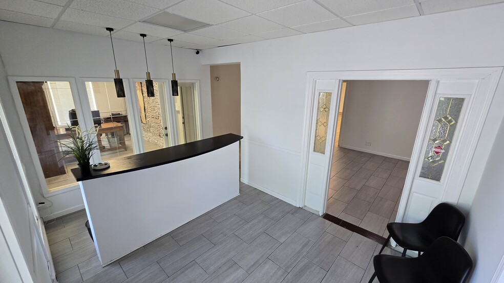 More Photos Of 748 NE Lawrence St, Marietta Office For Sale