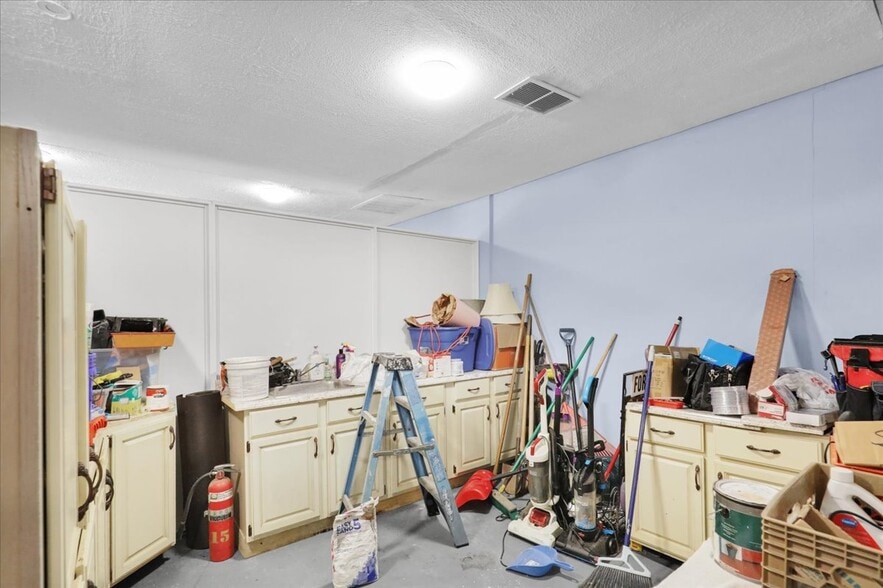 More Photos Of 318 State St, Pottstown Freestanding For Sale