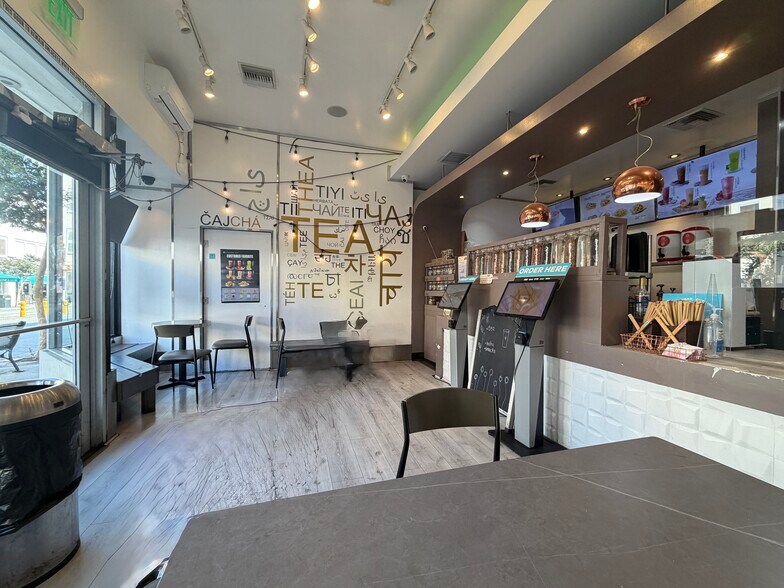 More Photos Of 19 S Fair Oaks Ave, Pasadena Restaurant For Lease