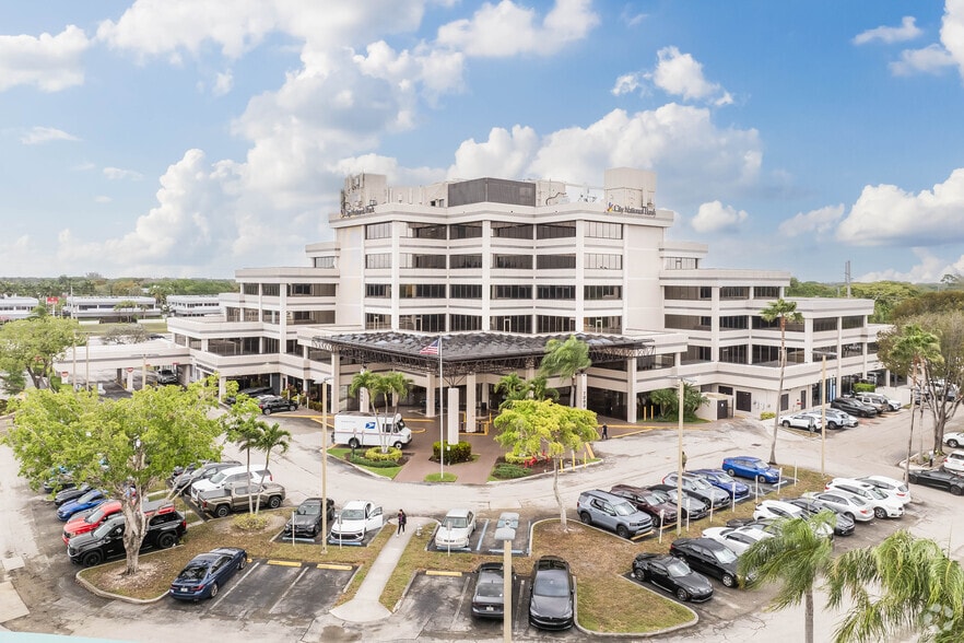 More Photos Of 7000 W Palmetto Park Rd, Boca Raton Office Residential For Lease