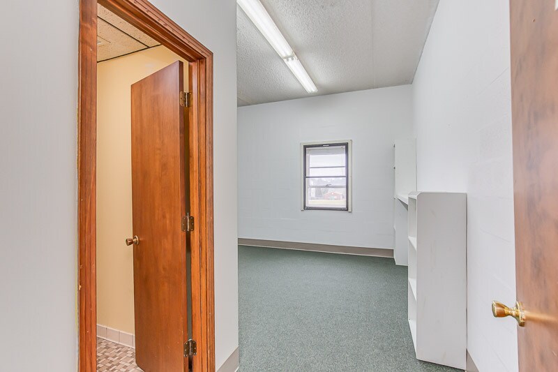 More Photos Of 510 Rosebank Ave, Nashville Schools For Lease