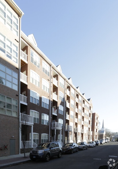 More Photos Of 515 West Ave, Norwalk Unknown For Lease