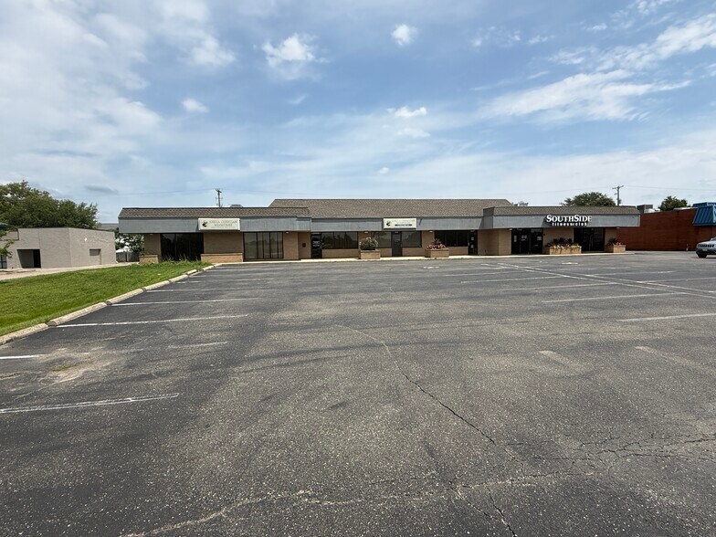 More Photos Of 5838-5868 Bigger Rd, Dayton Unknown For Lease