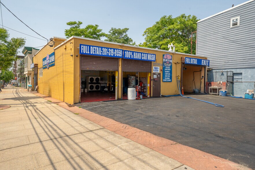 More Photos Of 709 Central Ave, Union City Industrial For Sale