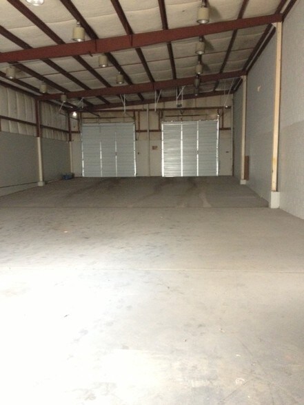More Photos Of 714 W Main St, Murfreesboro Warehouse For Lease