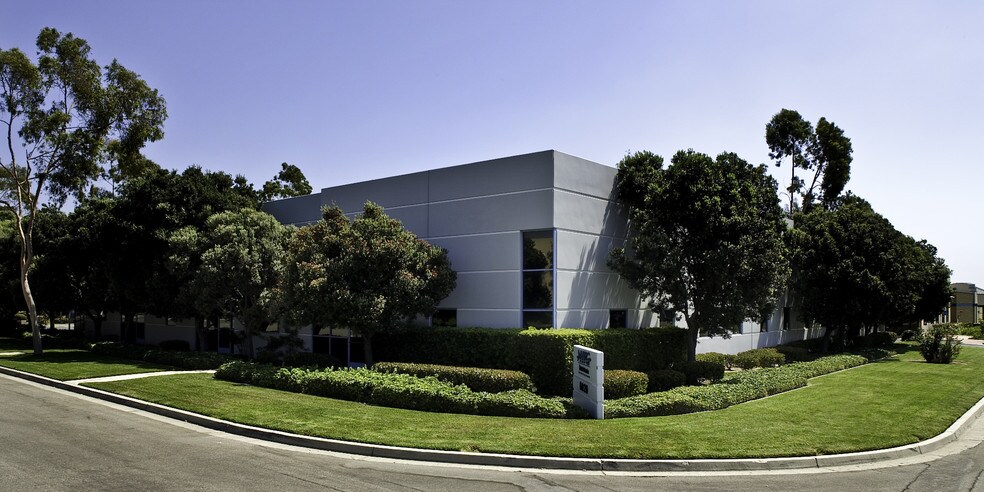 Primary Photo Of 6020 Nicolle St, Ventura Manufacturing For Lease