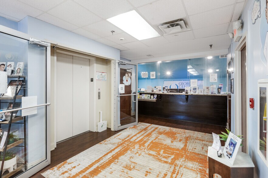 More Photos Of 1100-1108 Hospital Dr, Stockbridge Medical For Lease