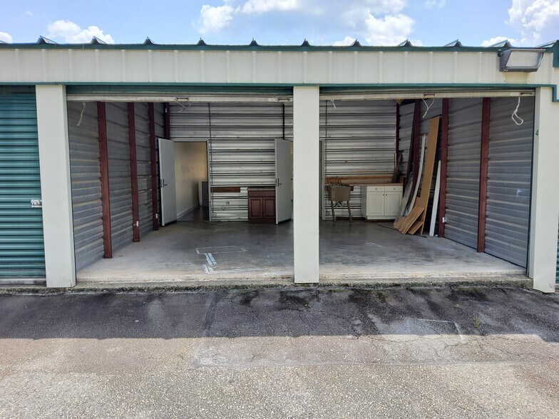 More Photos Of 3153 Williams Rd, Columbus Self Storage For Lease