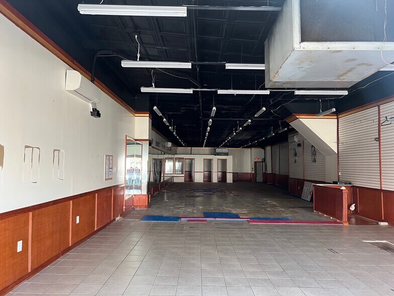 More Photos Of 2004 Bergenline Ave, Union City Apartments For Sale