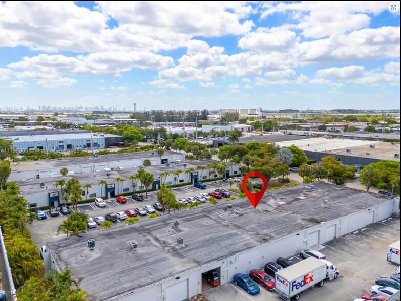 More Photos Of 8145 NW 33rd St, Doral Warehouse For Lease