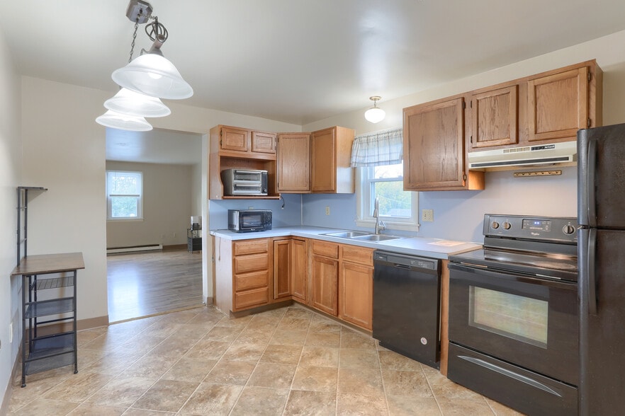 More Photos Of 2234 Cumberland St, Lebanon Storefront Retail Residential For Sale