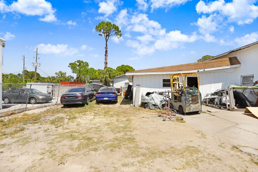 More Photos Of 6801 Tower Dr, Hudson Service For Lease