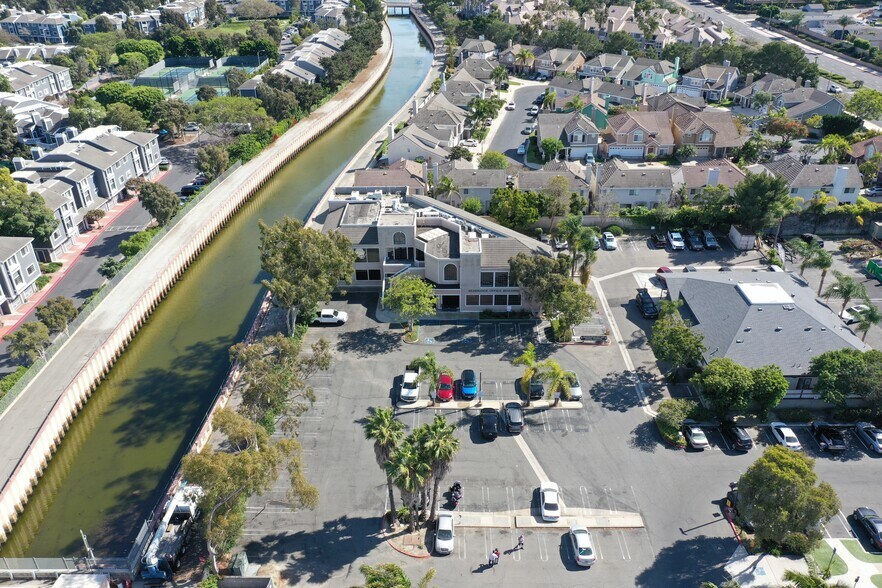 More Photos Of 20042 Beach Blvd, Huntington Beach Loft Creative Space For Sale