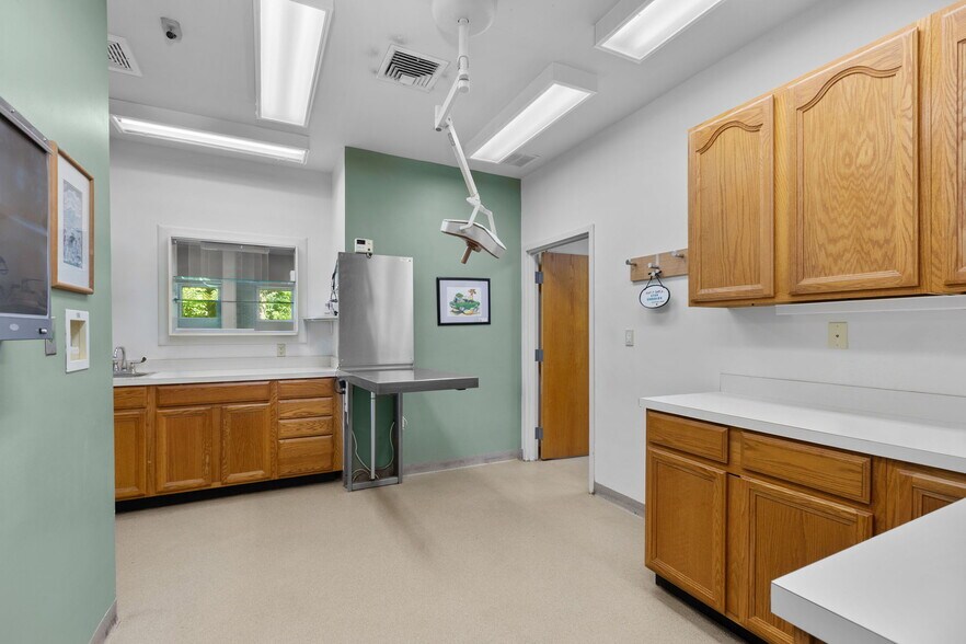 More Photos Of 11 Airport Dr, Wappingers Falls Medical For Sale