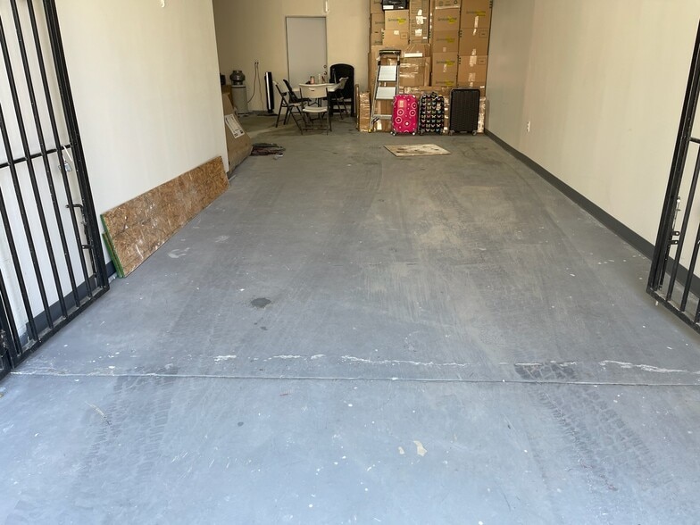 More Photos Of 21352 Nordhoff St, Chatsworth Light Manufacturing For Sale
